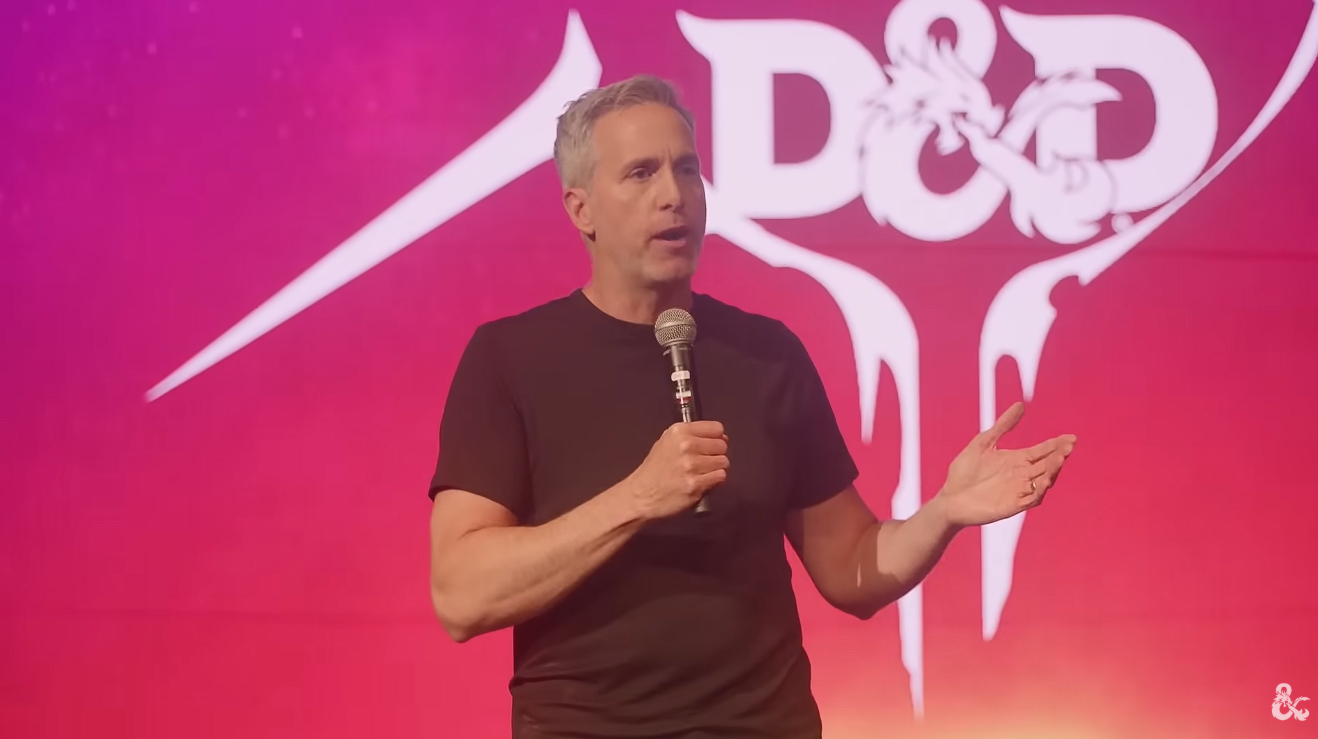Dan Ayoub apresenta os planos de D&D durante a keynote da Gen Con 2026